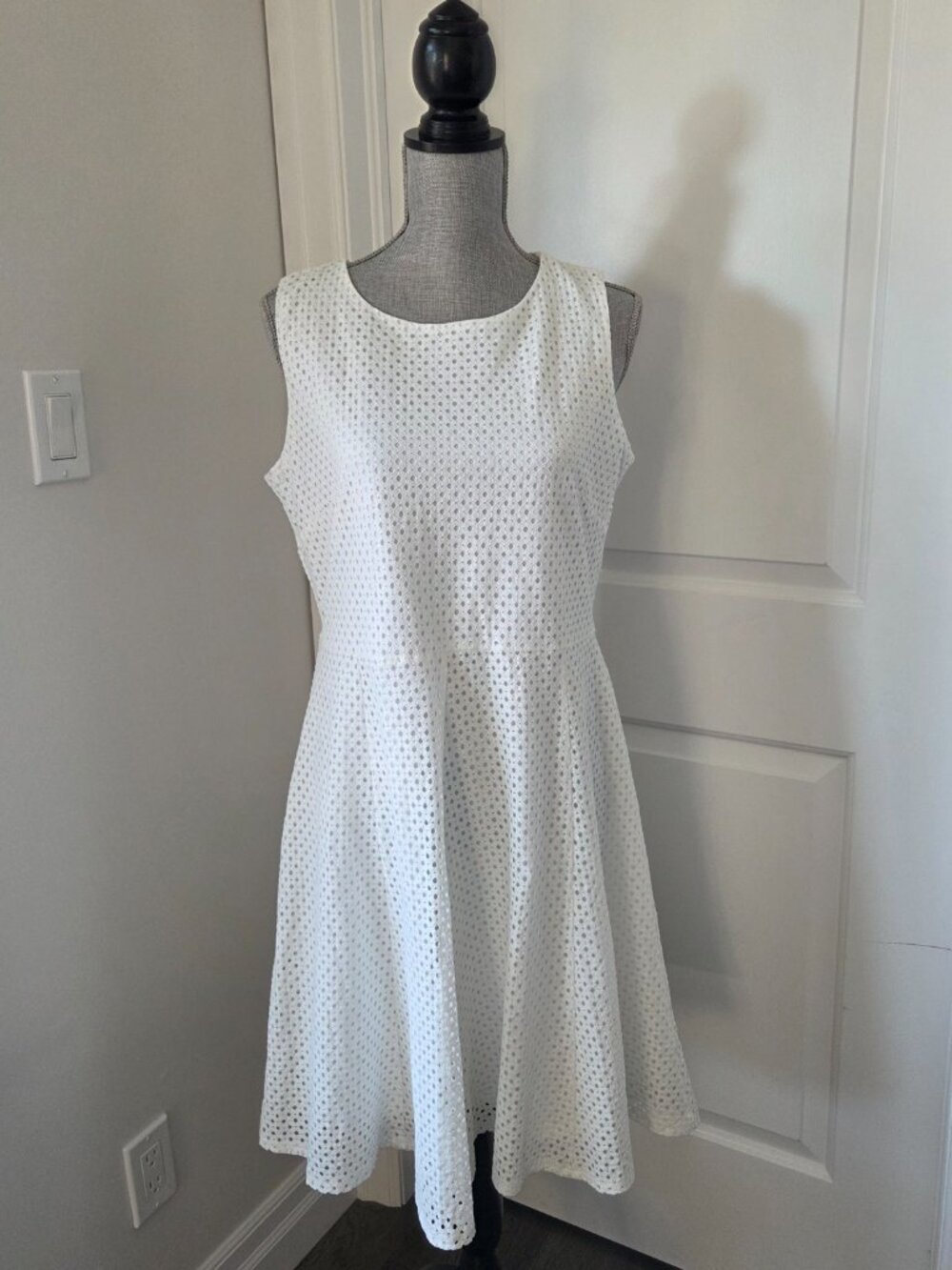 Summer White eyelet Lori M sleeveless flare dress size L